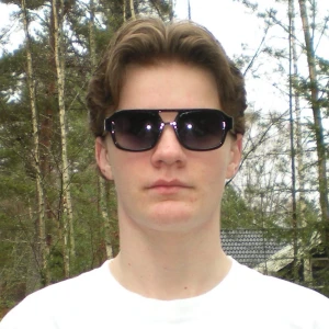 Solglasögon (Straps Of Sweden) - Helt nya solglasögon från Straps of Sweden.  Tidigare pris: 490 kr. Säljs nu till ett bättre pris då vi rensar ut samples/modeller.  • Helt nya • Stilren design • Passar de flesta ansiktsformer • Begränsat antal  Snabb leverans.  Kolla gärna vår Instagram: @strapsofsweden 