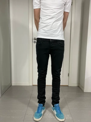 Replay Jeans  - Säljer nu dessa Replay Jeans, skriv för fler bilder/frågor🙌🏼