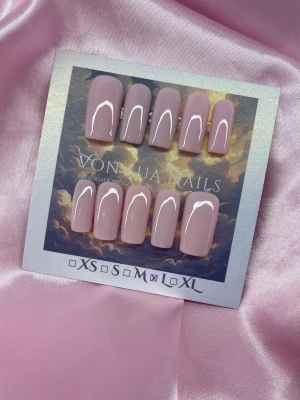 BabyPink (L);Medium Square;Curved - L: 17 mm, 12,5 mm, 13 mm, 12 mm, 10 mm 