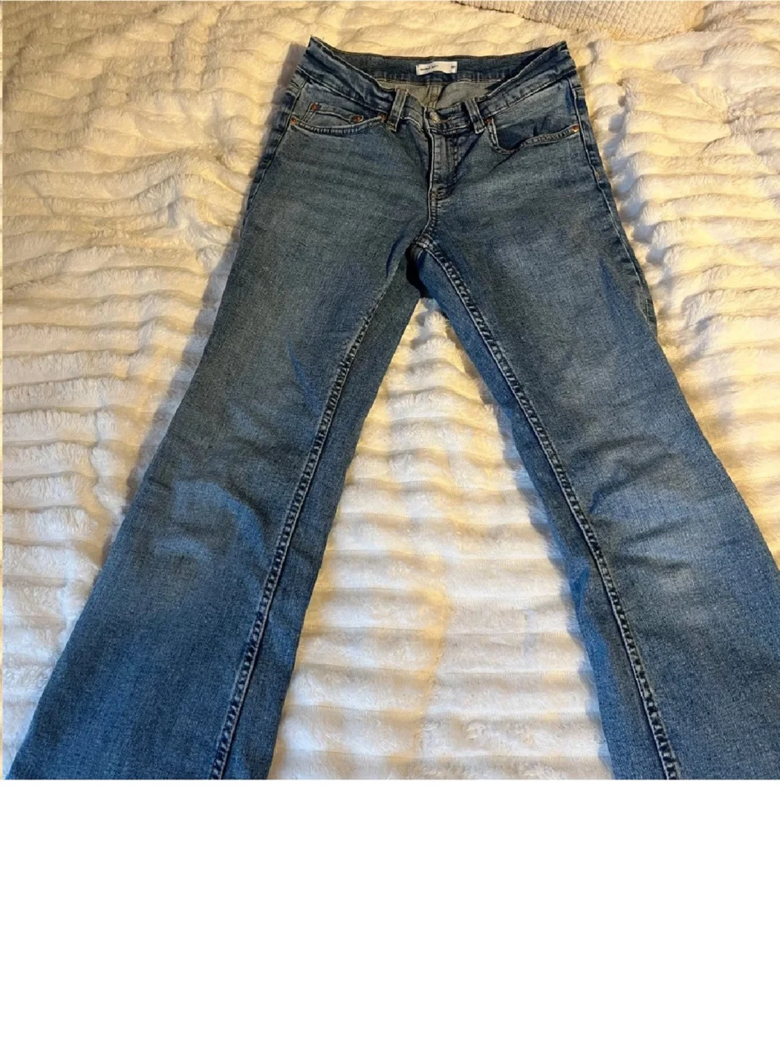 Blå bootcut jeans från Levi's - 1