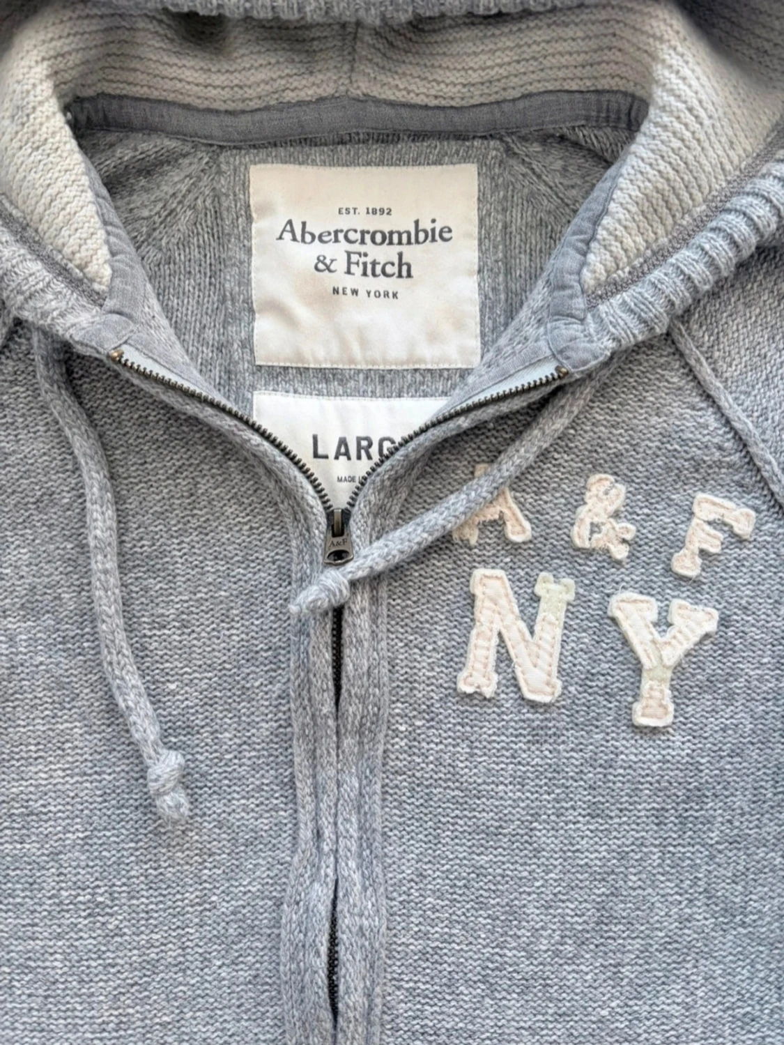 Grå hoodie från Abercrombie & Fitch - 2