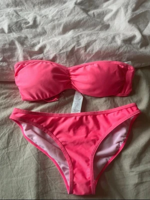 Rosa bikini - Super sött! Aldrig använd och är i nytt skick.💗