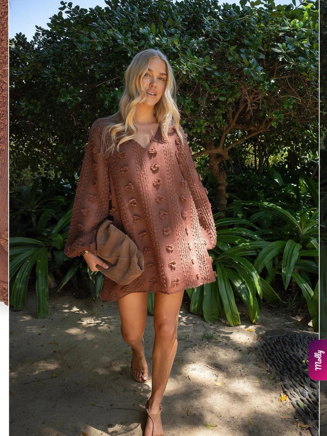 Brun kortklänning med volangärmar