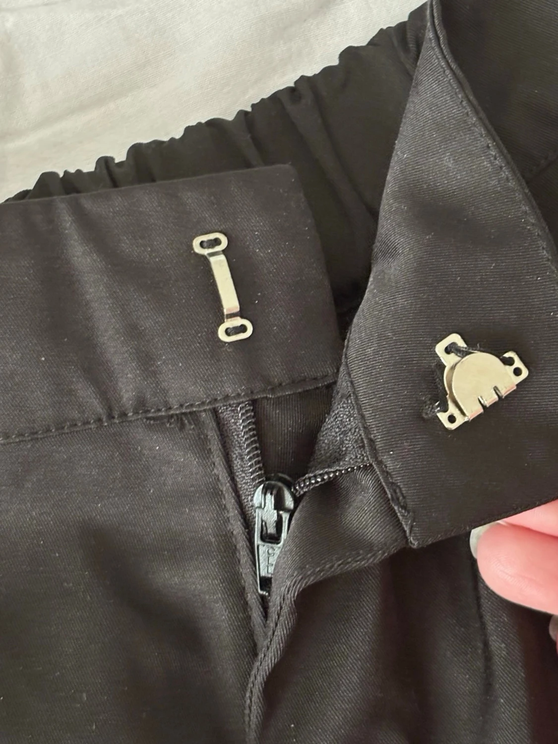 Svarta dressade shorts med hög midja - 1