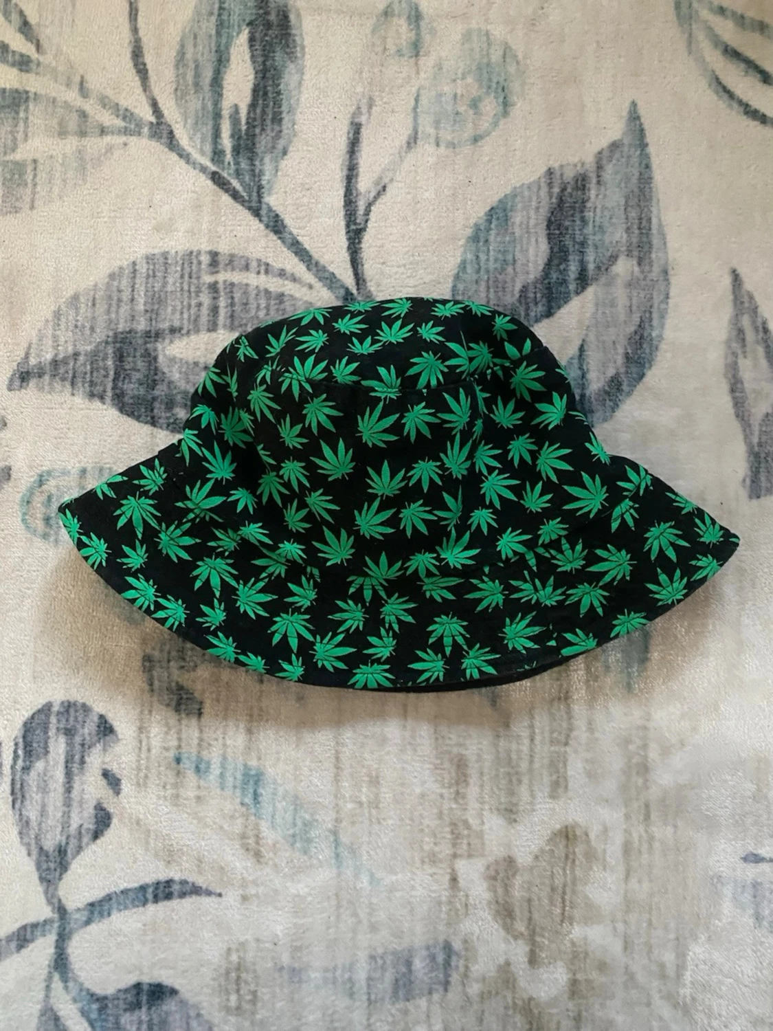 Bucket hat