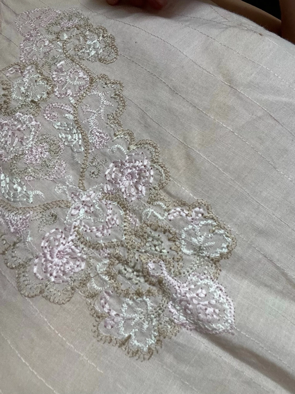 Ljusrosa halterneckklänning med spets - 1