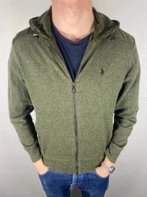 Ralph Laurencardigan  - Size S | Mycket bra skick | Modellen är 184, 74 kg | Hör av dig vid frågor!