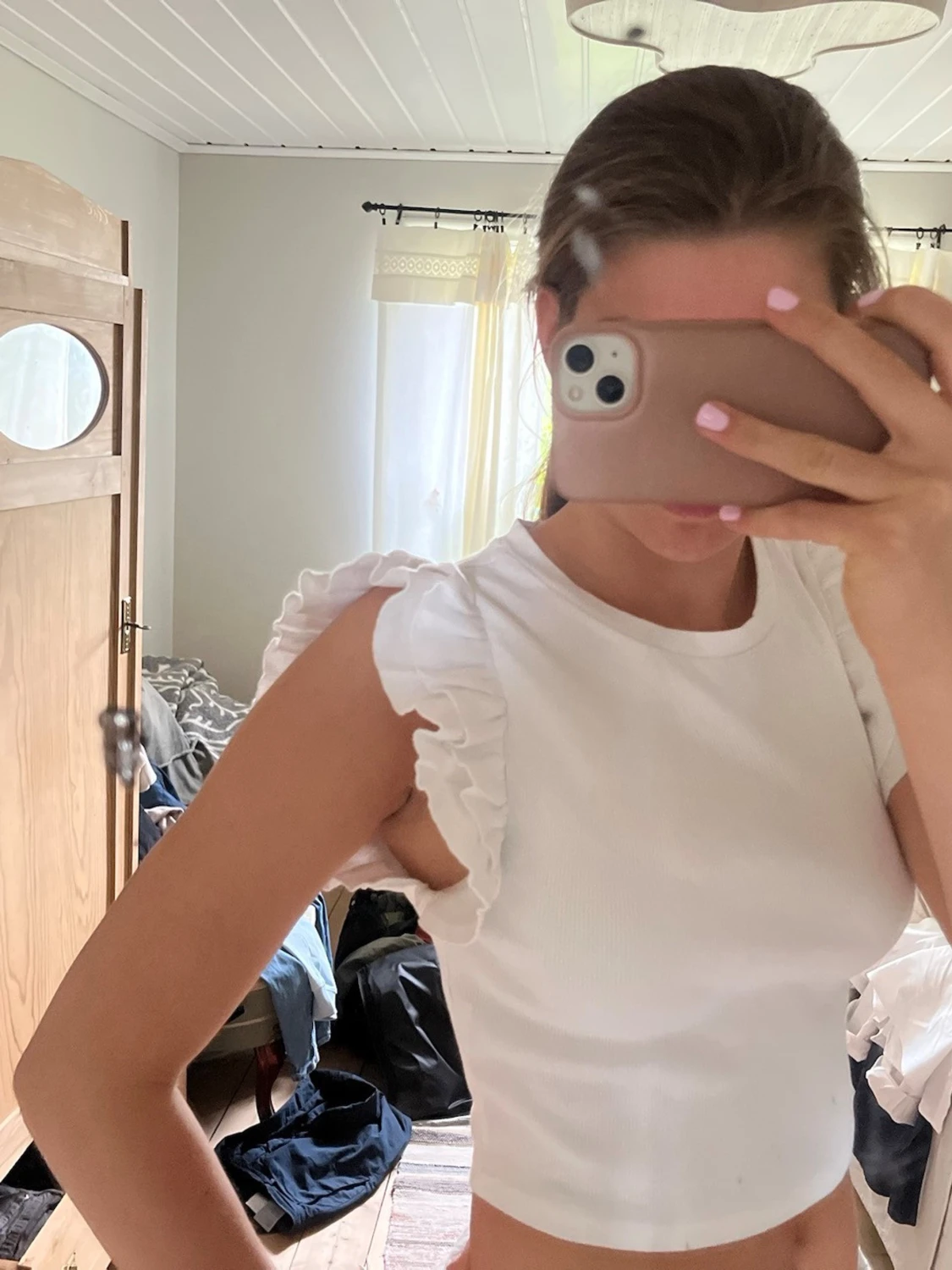 Vit topp med volangärmar - 3