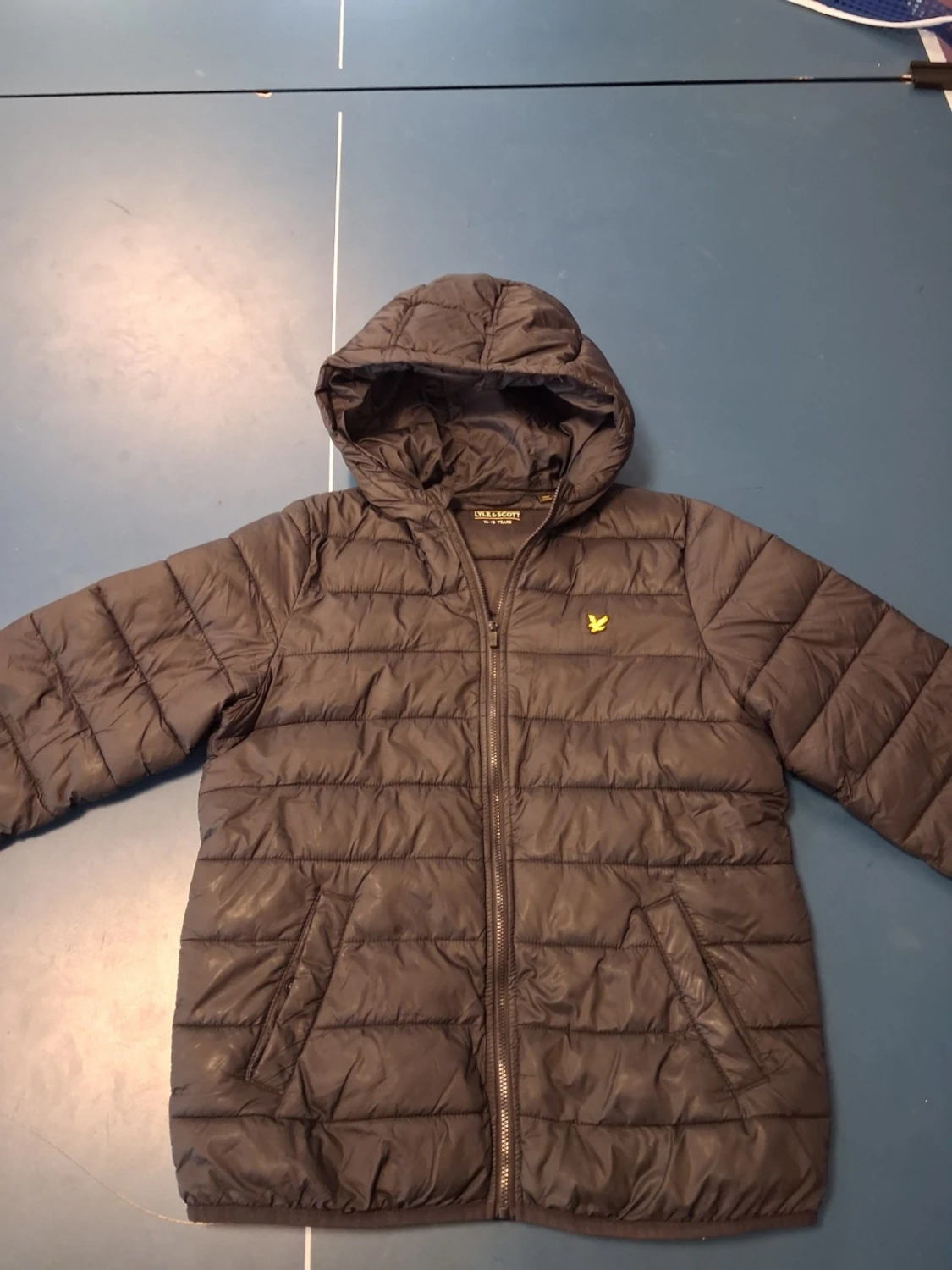 Svart pufferjacka från Lyle & Scott