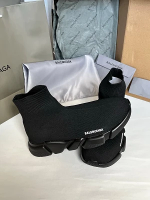 BALENCIAGAskor - …