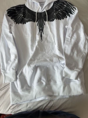 Marcelo Burlon hoodie - Fräch Marcelo hoodie säljer vidare den för den inte passar Sizen är m men sitter som L