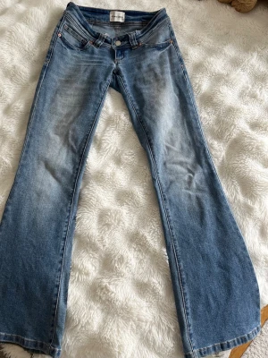 Abrand Jeans - Säljer dessa superlågmidjade Abrand jeans i storlek W24 pga att de är för små🫶