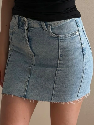 Jeanskjol - Bershka  - Oanvänd 