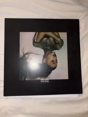 Ariana Grande  Thank u, next vinyl - Vinylskiva av Ariana Grandes album.. aldrig använd. ny fast utan plast 