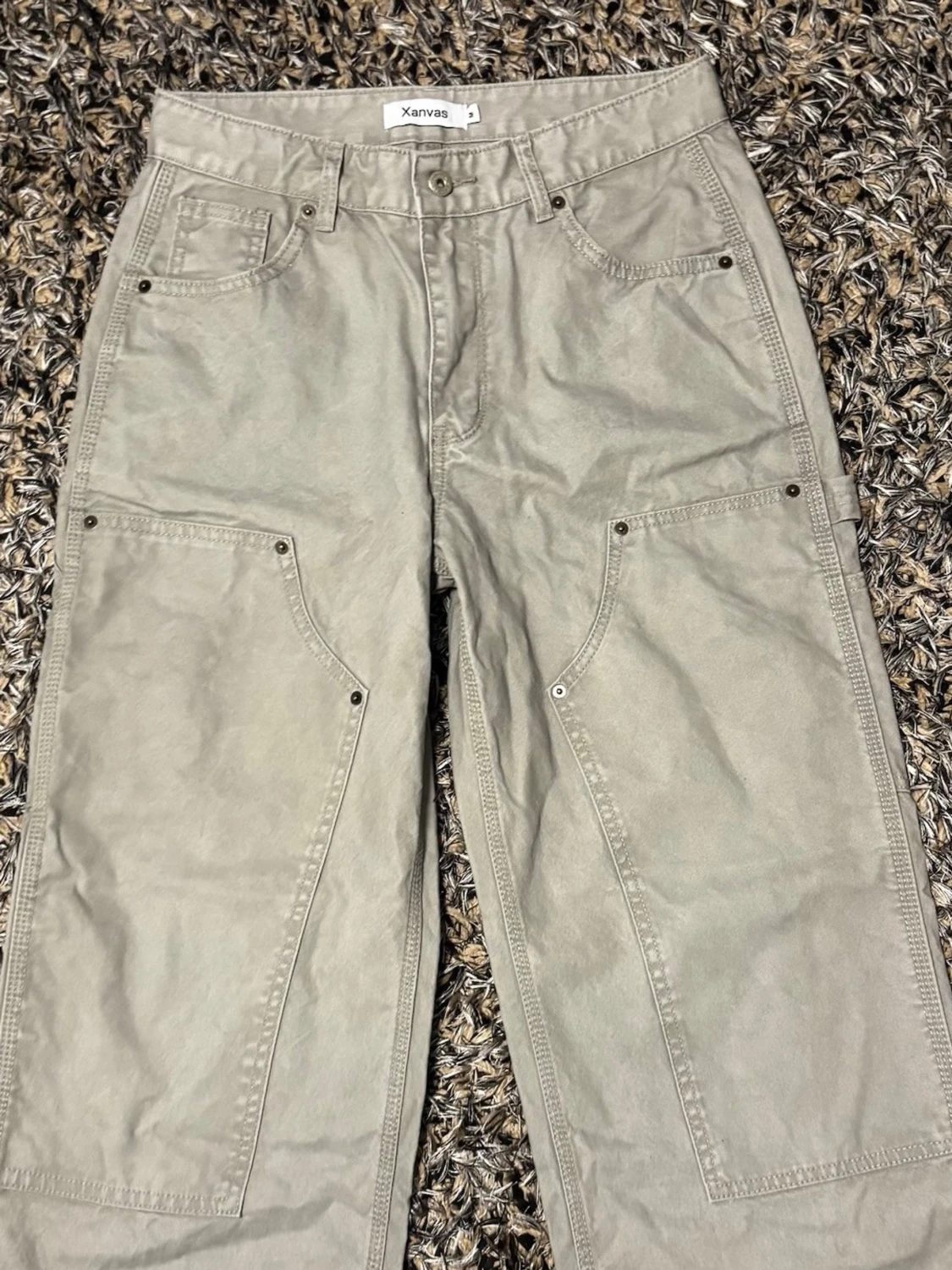 Beige cargobyxor från Xanvas - 1