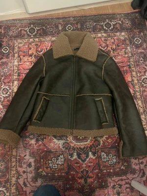 ASOS design jacka - Jacka från Asos i väldigt bra skick, använd typ två gånger. 