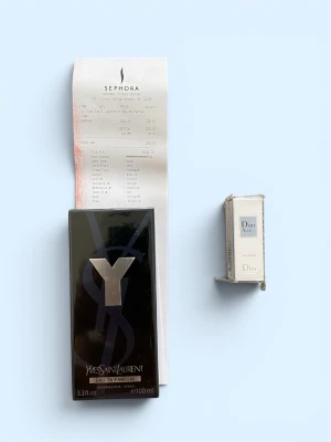 YSL Y EDP 100ml - YSL Y EDP 100ml, kvitto och tag från Sephora. Du får med dior addict på köpet helt gratis. Båda är helt oanvända och oöppnade. Skriv!