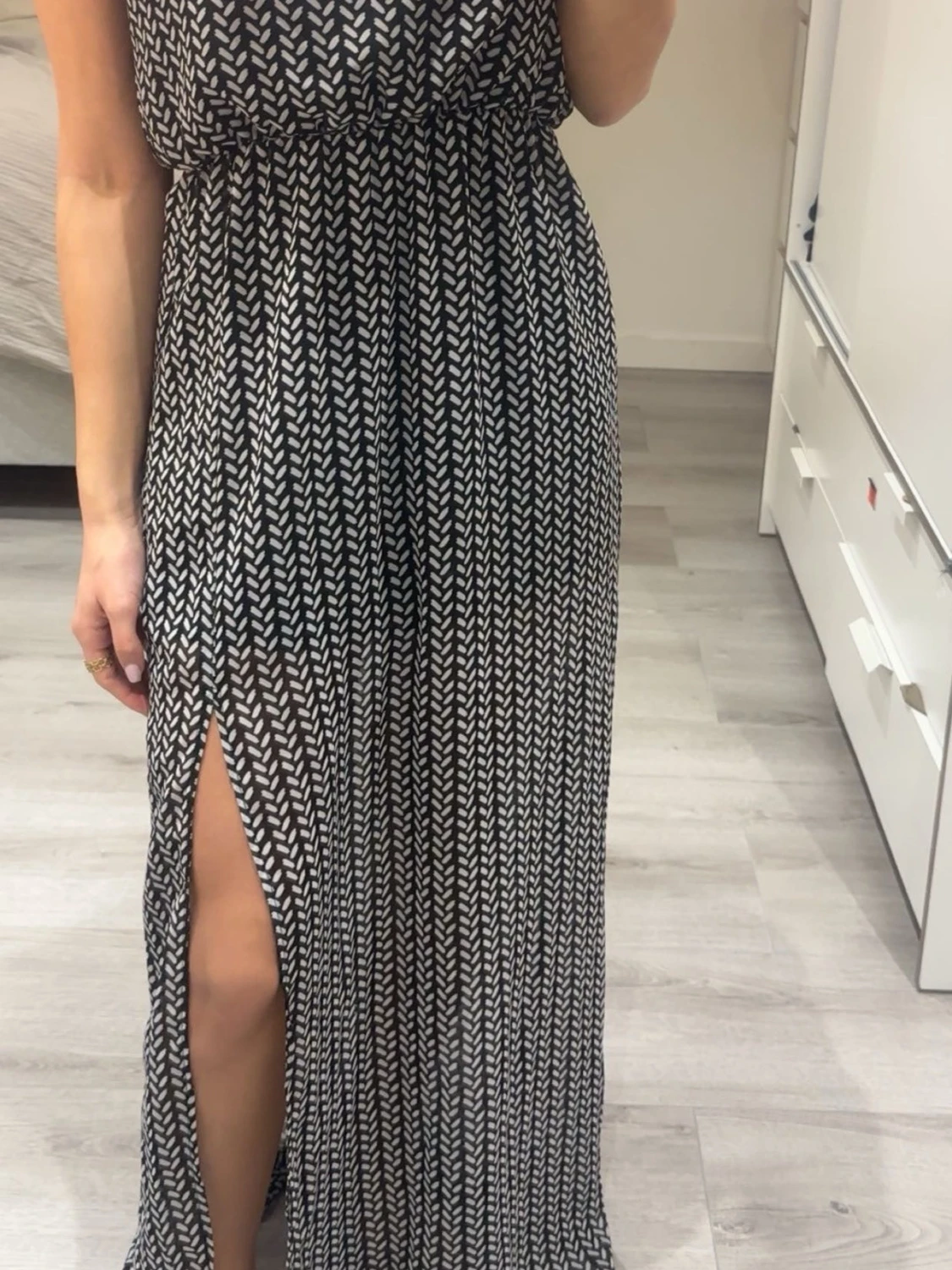 Svartvit axelbandslös maxiklänning - 2