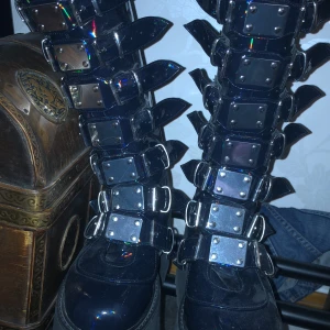 Demonias  - Säljer demonias pga dom inte är min stil längre köpt dom 2021 men bara använt 1 gng