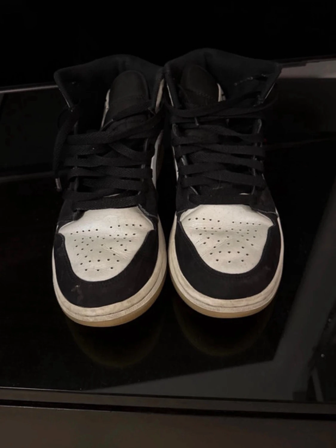 Svarta och vita Diamond Air Jordan 1 Mid - 3