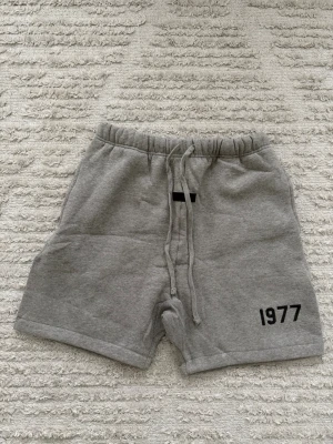 Essentials 1977 dark gray shorts - Size M, true to size. Just as new, unused. Feel free to ask questions DM