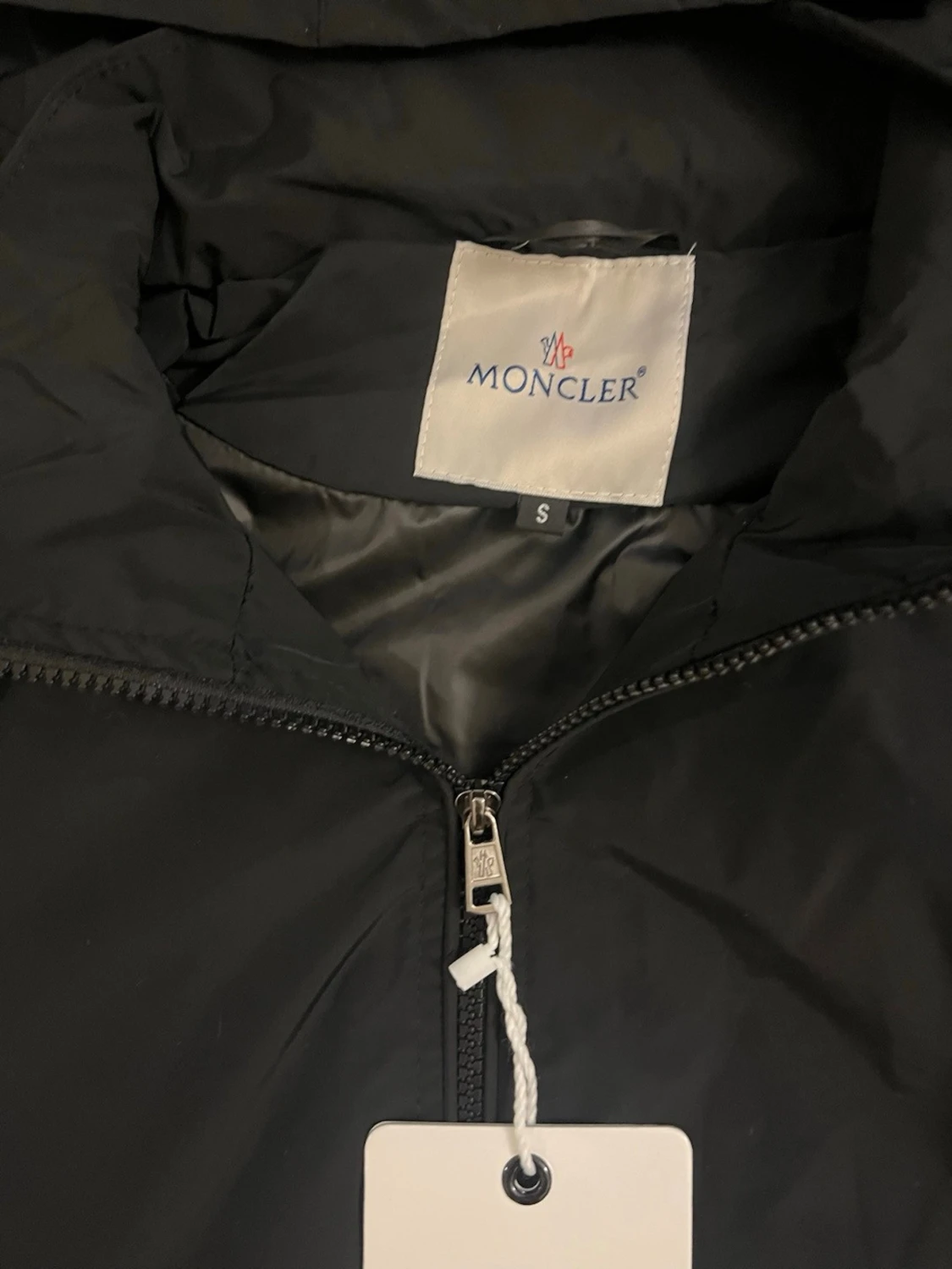 Svart vindjacka från Moncler - 2