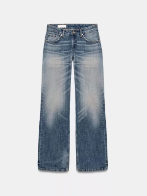 Zara jeans - Populära Zara jeans! Endast använda en gång så de är i princip helt nya men säljer då jag inte tycker de passar mig så bra ❣️❣️