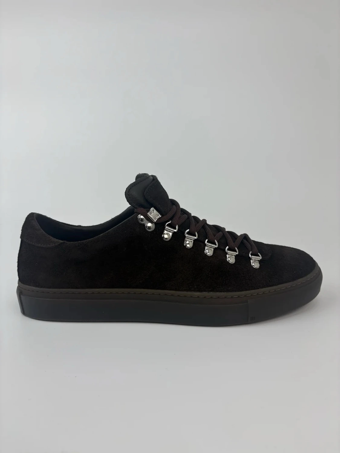 Mörkbruna Diemme mockasneakers med metallhakar