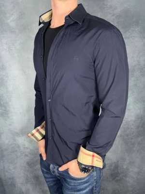 Burberry skjorta - Burberry storlek s 
