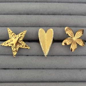 Tre guldiga ringar i olika former - 3