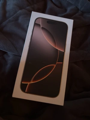 iPhone 16 pro box - Säljer en iPhone 16 pro box.