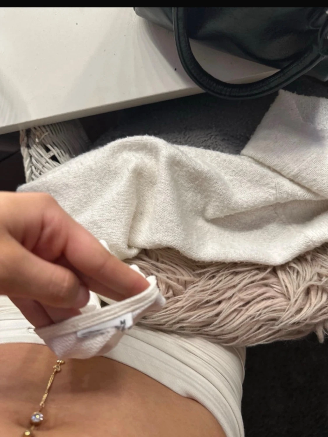 Vit volangblus med vida ärmar - 3