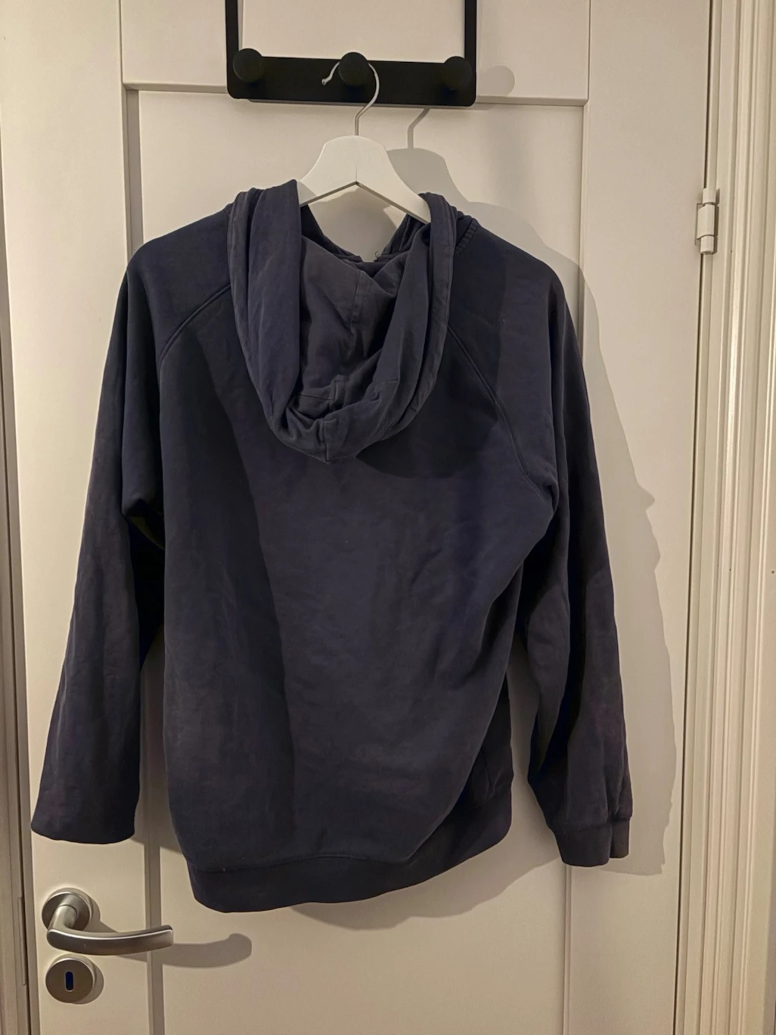 Mörkblå zip hoodie - 1