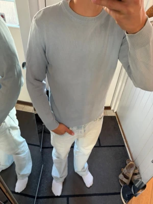 Turkos crewneck från Zara - Schysst sommarfärg