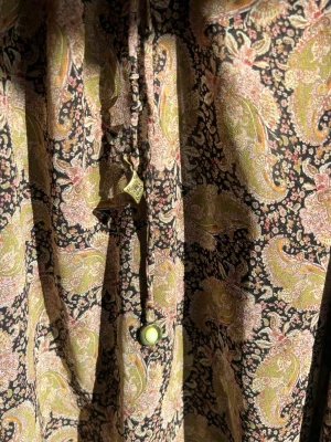 ZARA BLUS - Den här är så fin men så svår att få till bra på bild och orkade inte ta på mig den för att fota haha. Den passar superbbbb som strandklänning men även snygg till vardags med ett bälte 