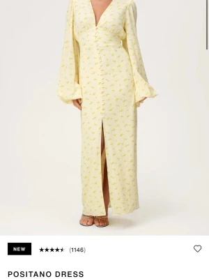 INTRESSEKOLL. Ljusgul adoore klänning  - INTESSEKOLL. Säljer min gula klänning från adoore om någon vill köpa den för utgångspriset, den är använd 2 gånger, helt som ny