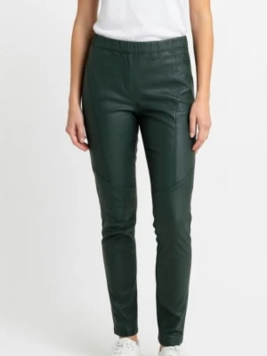 Svarta vaxade treggings, Strlk: 34. Lindex. Felfria. - Svarta vaxade treggings, Strlk: 36/XS-SMALL. Från Lindex.  Har resår i midjan. Snygga sömmar på benen, vid knäna bla. Ingen gylf. Felfria.