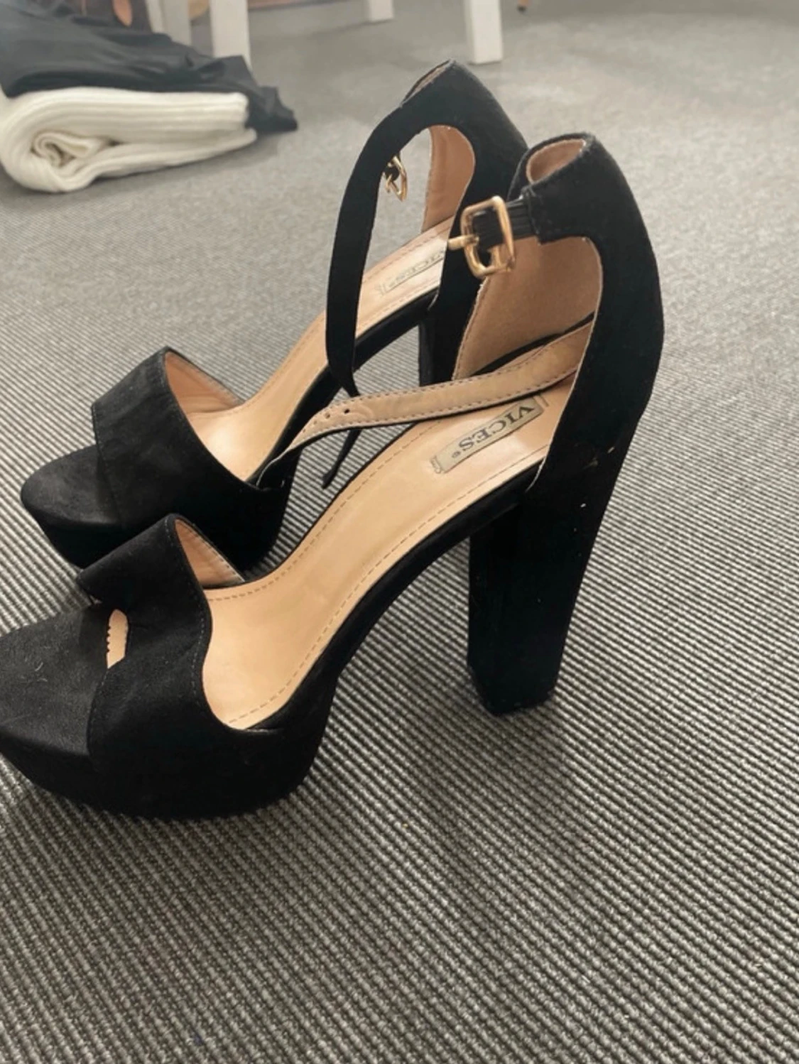 Svarta platåpumps från Vices - 1