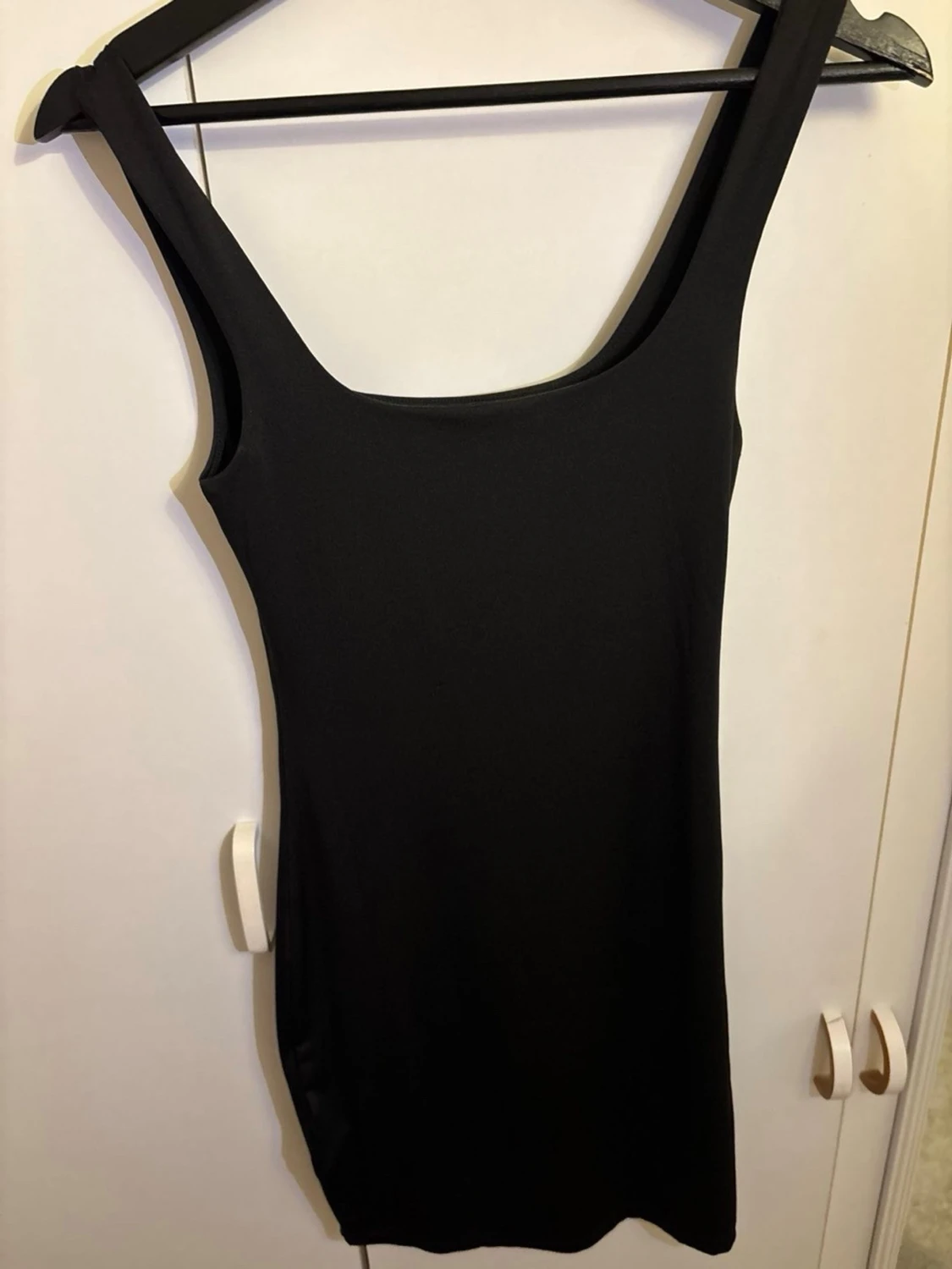 Svart klänning från Amisu - 2