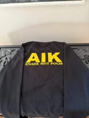 Aik (enade mot polis) Tröja - Säljer denna tröja i storlek S! 