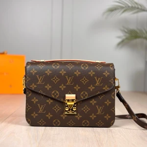 Väska - Helt ny oanvänd väska av hög kvalitet.