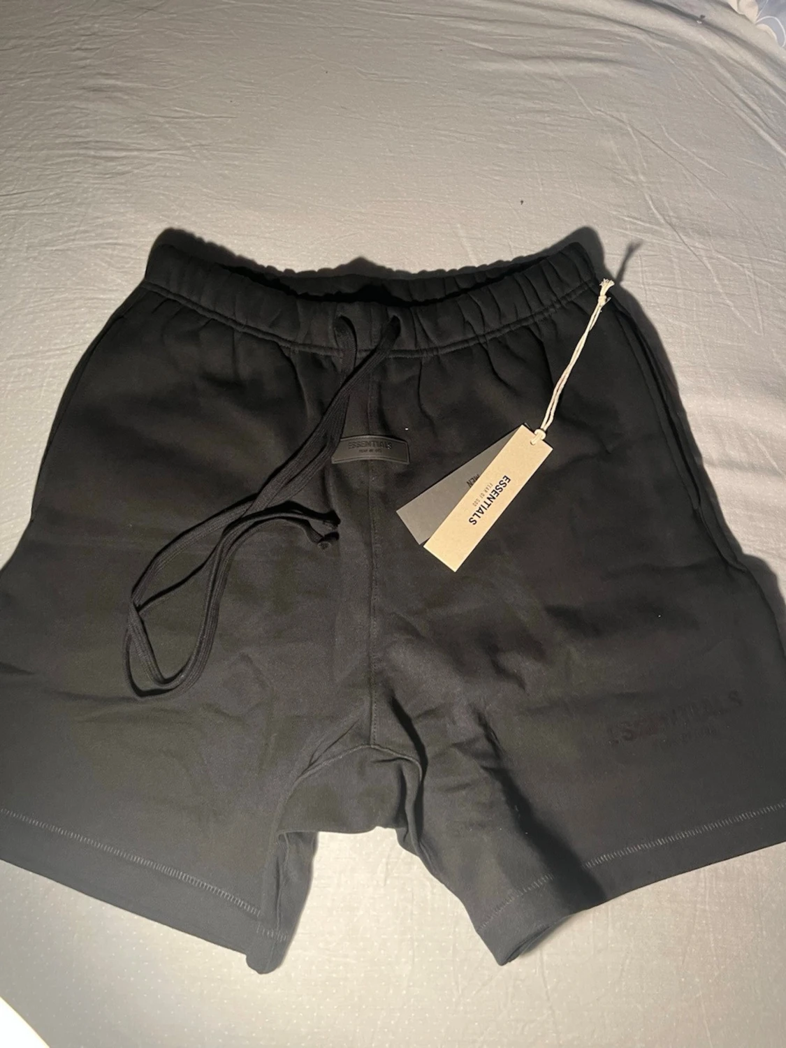 Svarta essentials shorts - 1