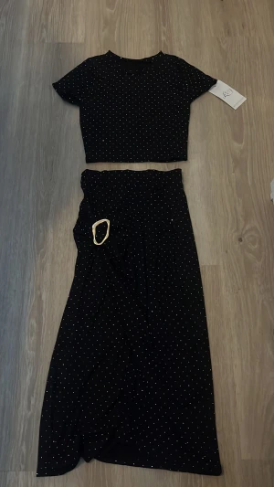 Set - Topp och kjol i one size köpt utomlands mer dom en xs-m💗