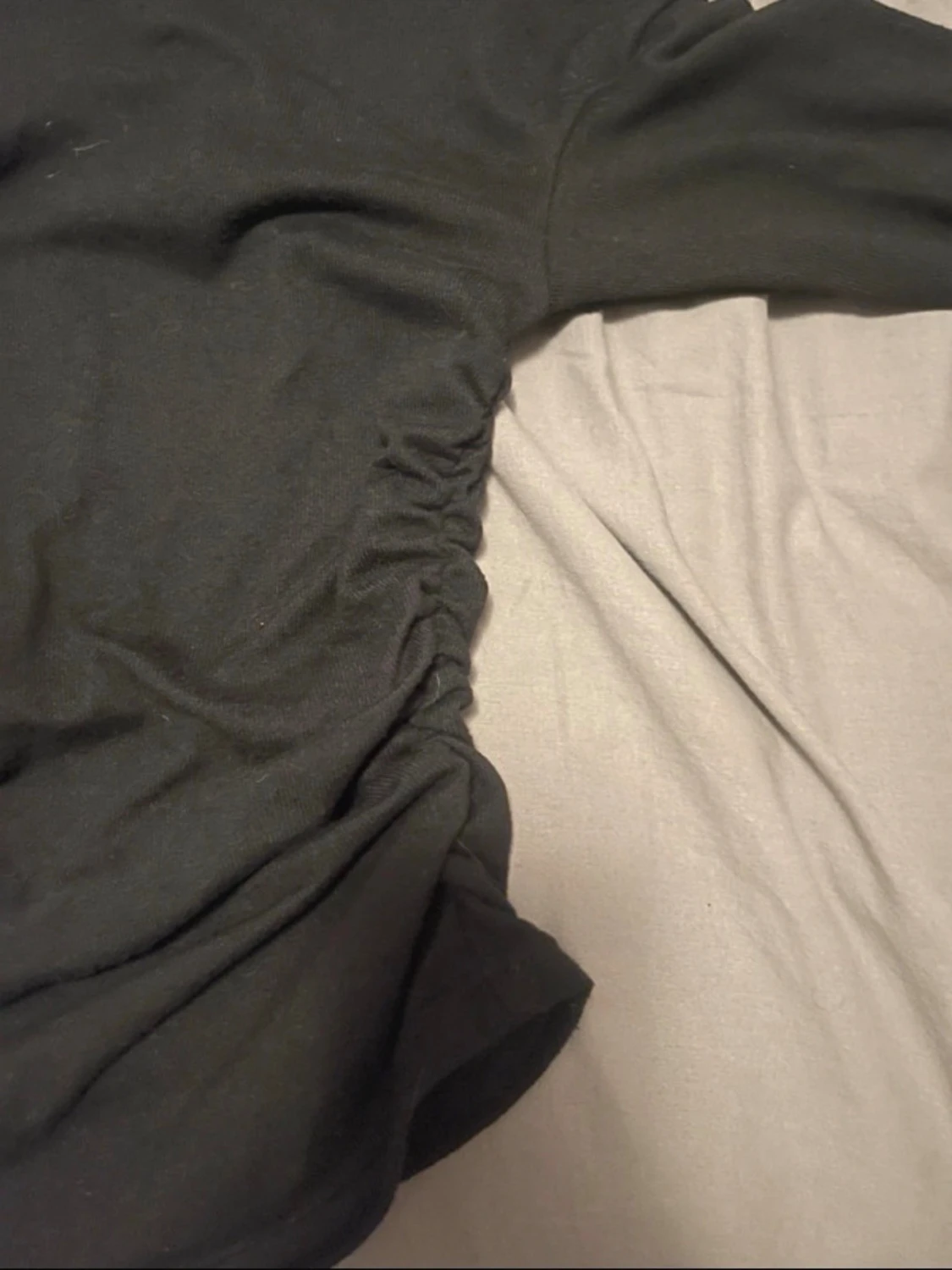 Svart långärmad topp med rynk - 1