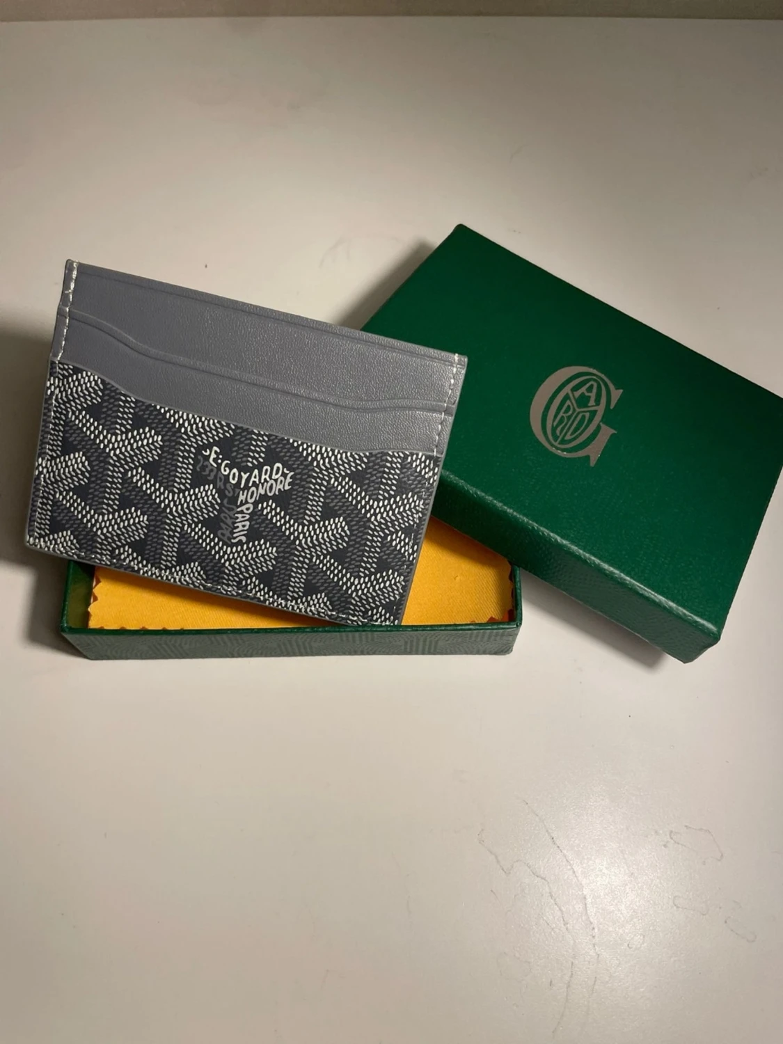 Grå kortfodral från Go4yard - 3