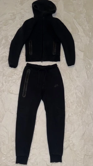 Nike Tech Dress - Nike Tech dress i storlek XS. Hör av er vid intresse!