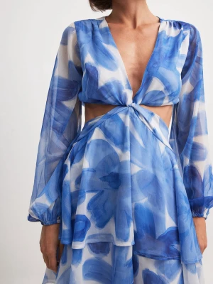 Blå sommarklänning  - Säljer min superfina sommarklänning från nakd💖 endast använd en gång!!