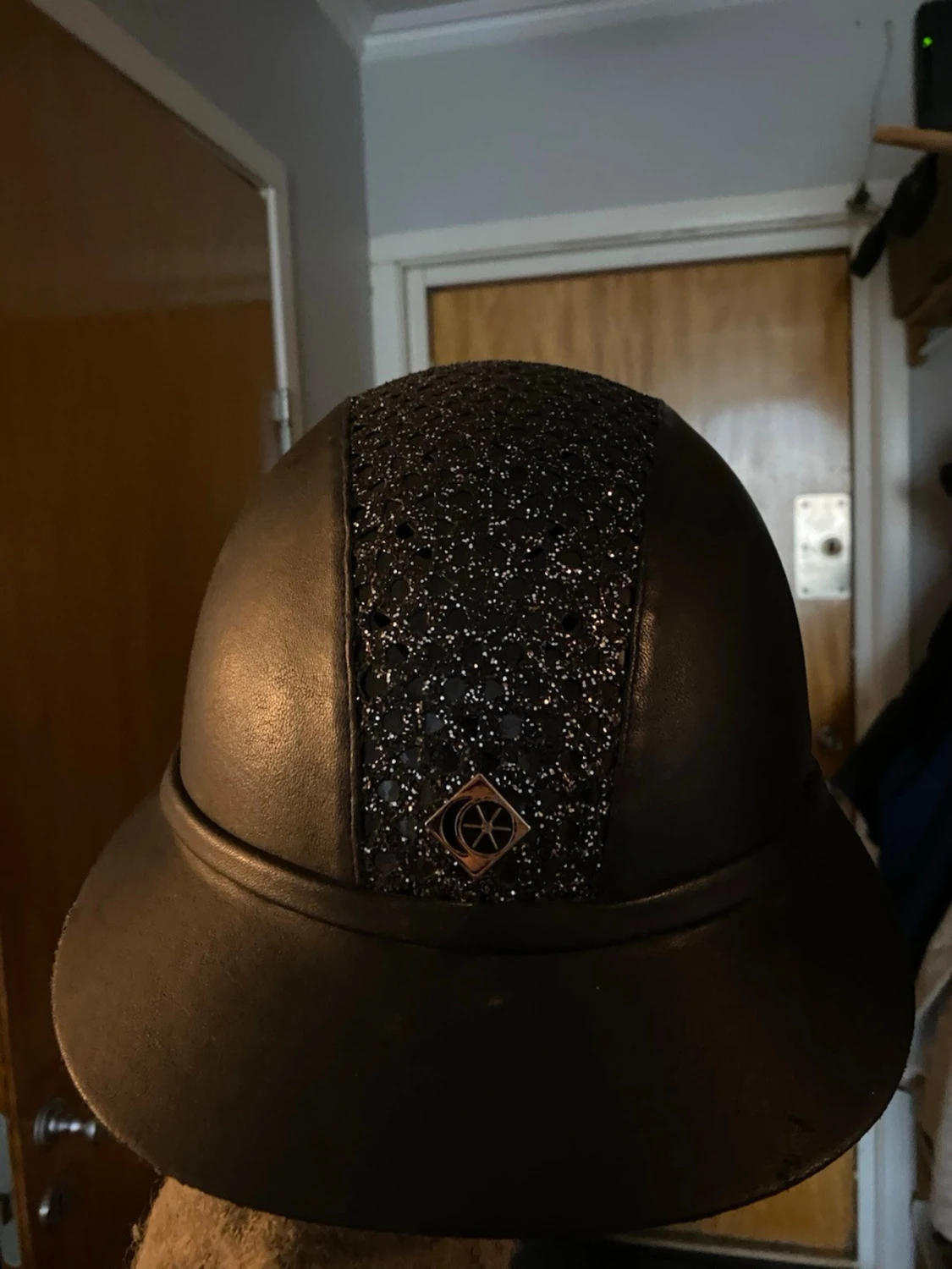Svart glittrig ridhjälm Charles Owen - 1