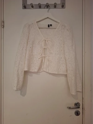 Vit blus från vero moda - Super fin blus