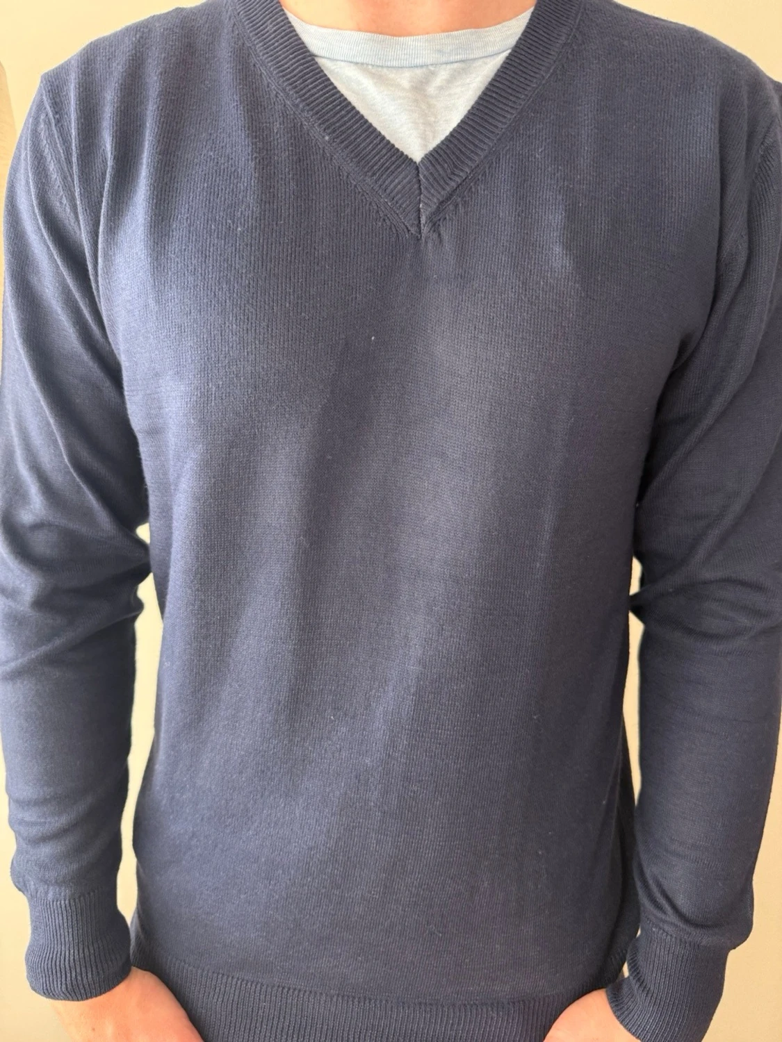 Mörkblå stickad tröja  - 1